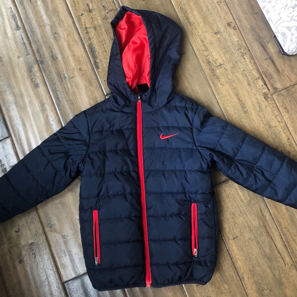 Boys Nike size 5/6 coat
